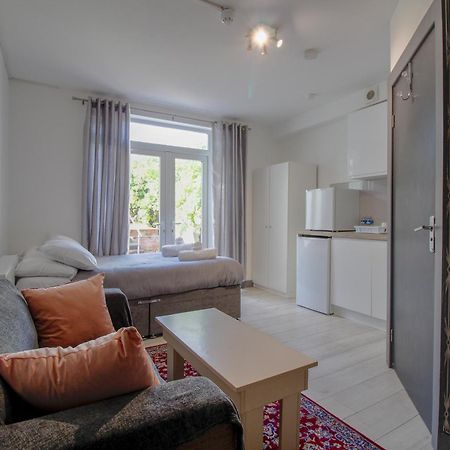 Double Modern Studio London Apartment Exterior photo